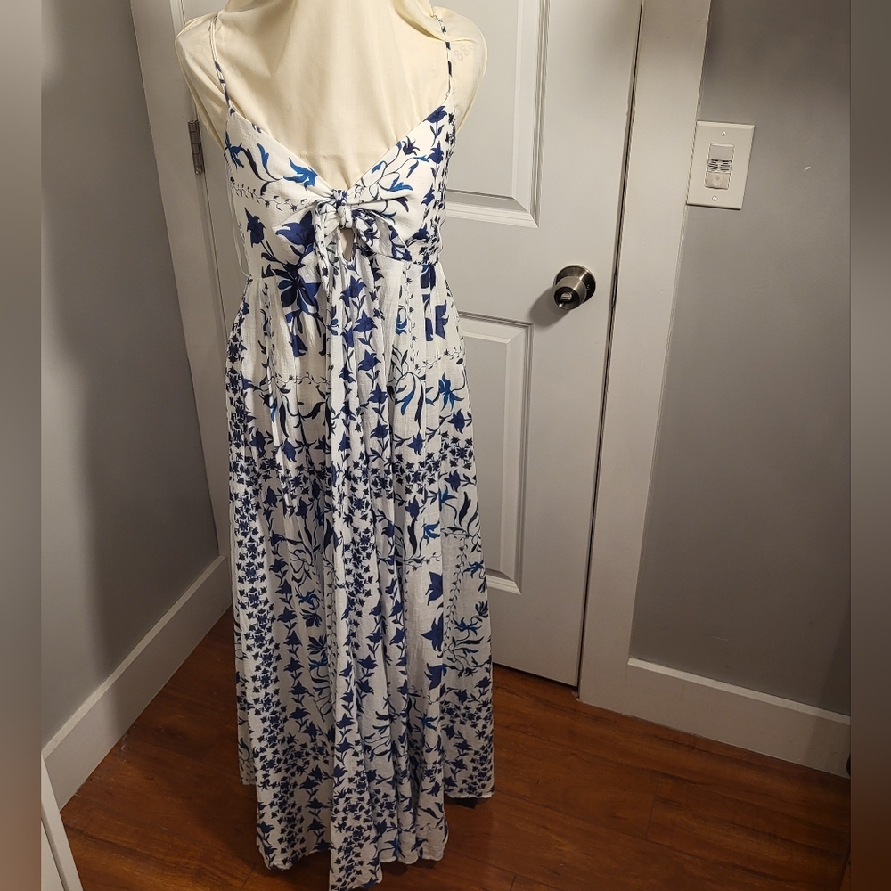 Blue and white criss cross spaghetti strap maxi dress